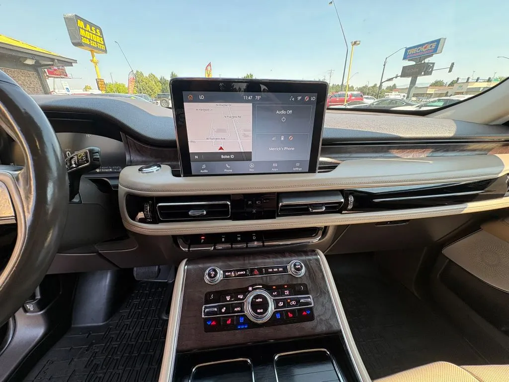 Lincoln Aviator photo 16