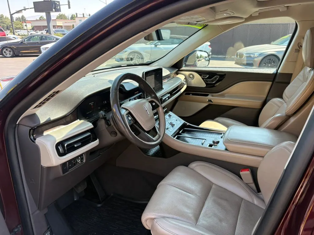 Lincoln Aviator photo 9