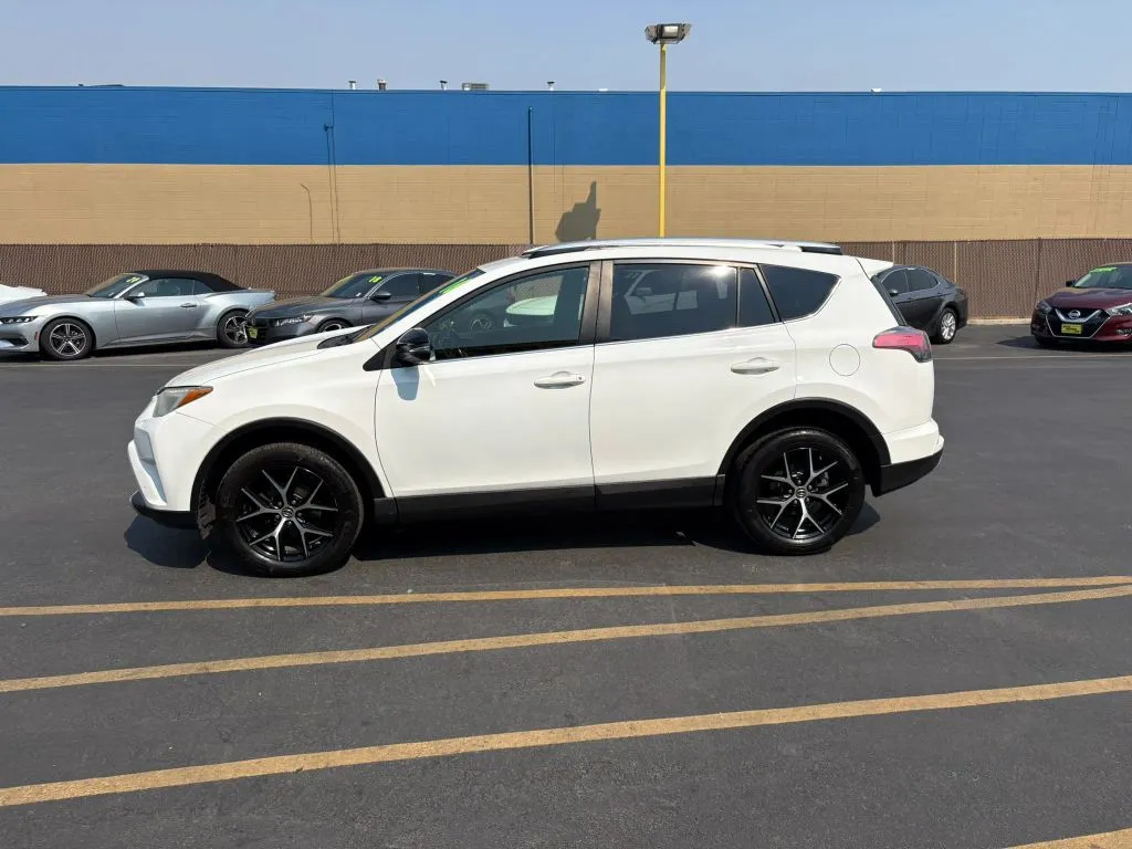 Toyota RAV4 photo 4