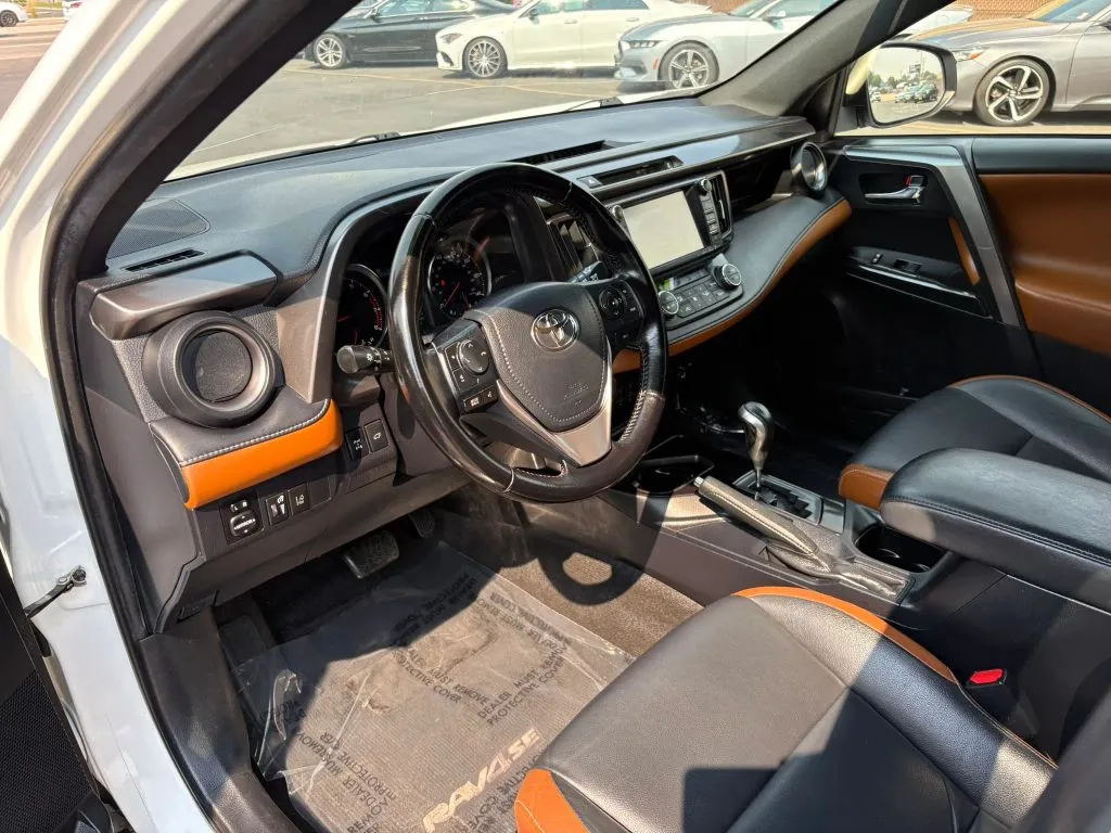 Toyota RAV4 photo 9