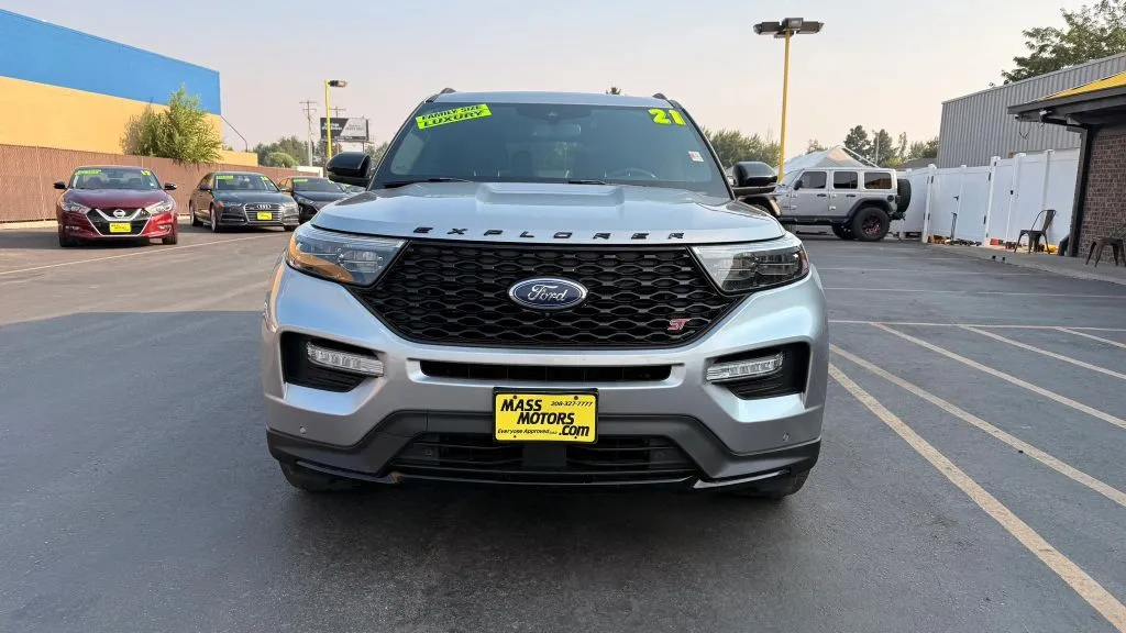 Ford Explorer photo 3