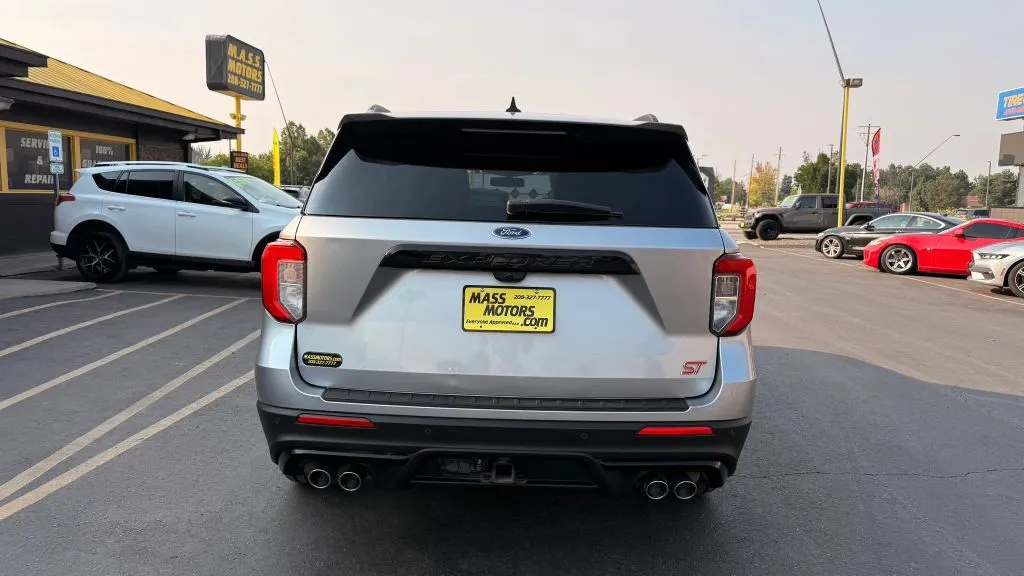 Ford Explorer photo 7