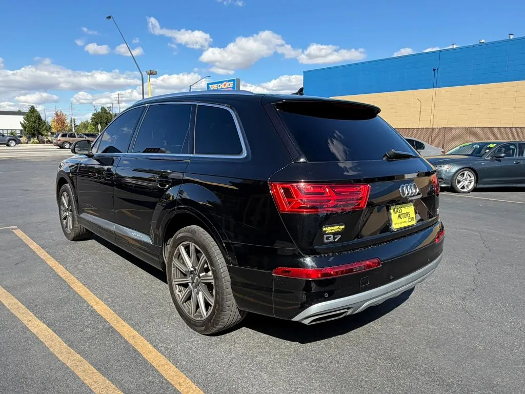 Audi Q7 photo 6