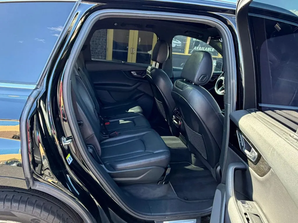 Audi Q7 photo 9