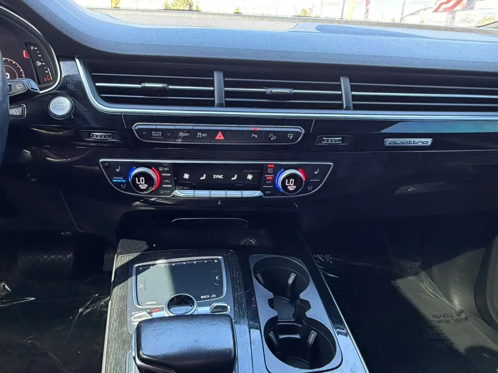 Audi Q7 photo 13