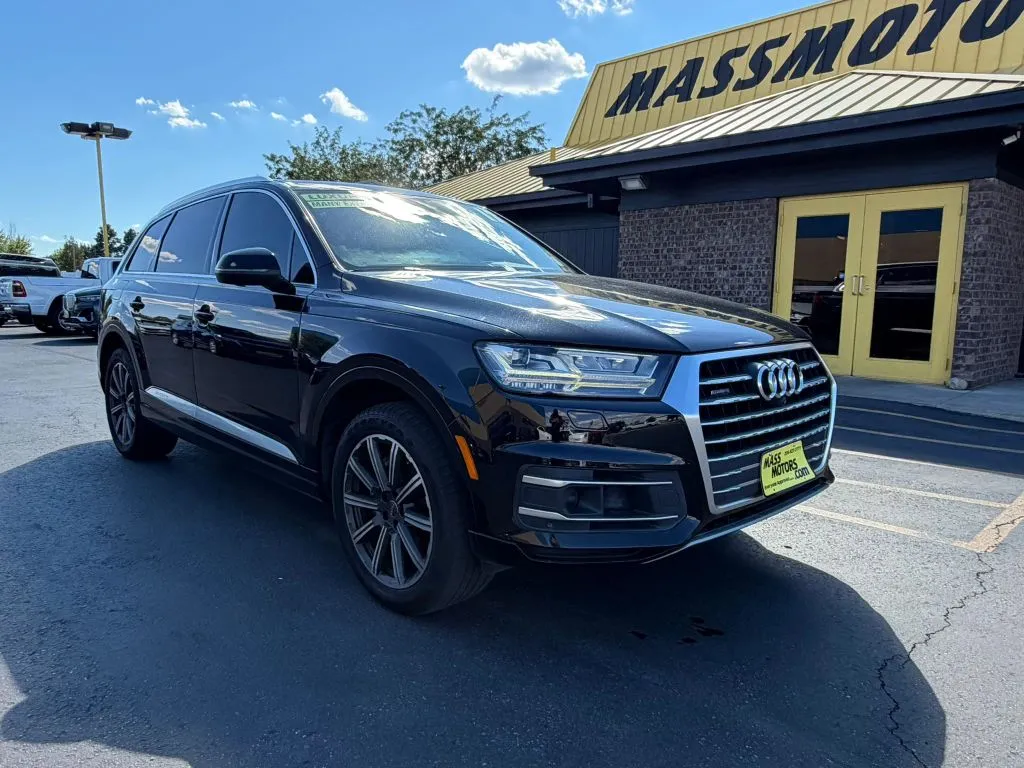 Audi Q7 photo 2