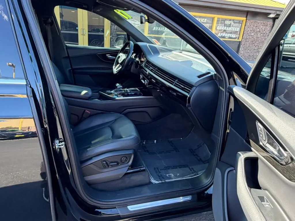 Audi Q7 photo 11