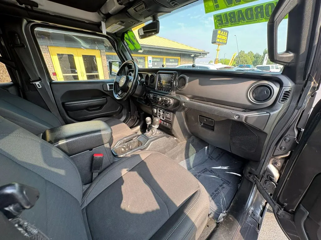 Jeep Gladiator photo 10