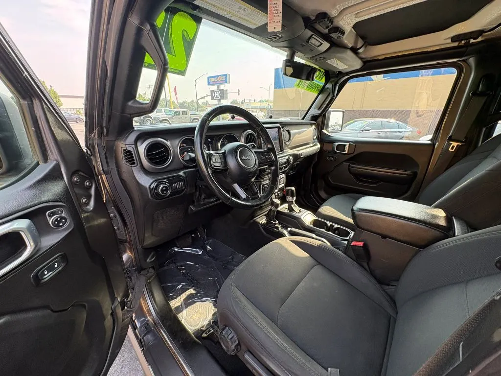 Jeep Gladiator photo 8
