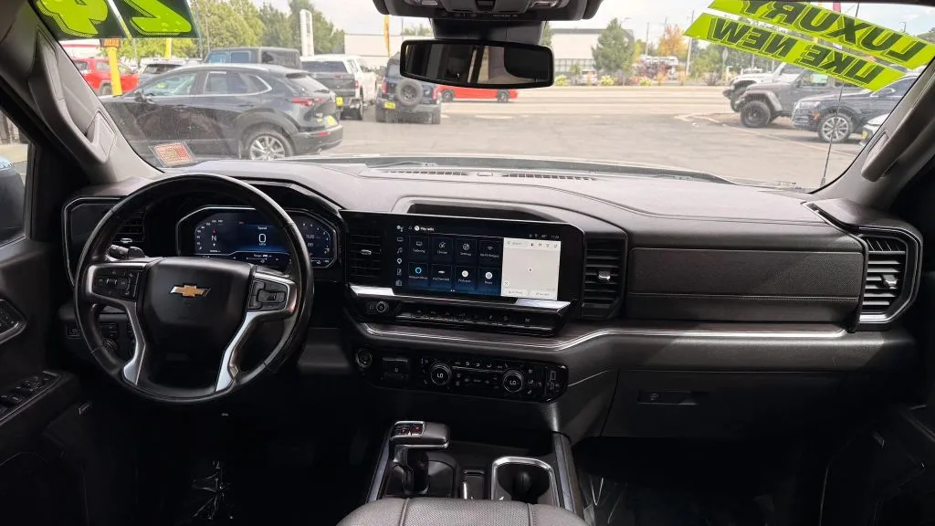 Chevrolet Silverado photo 13