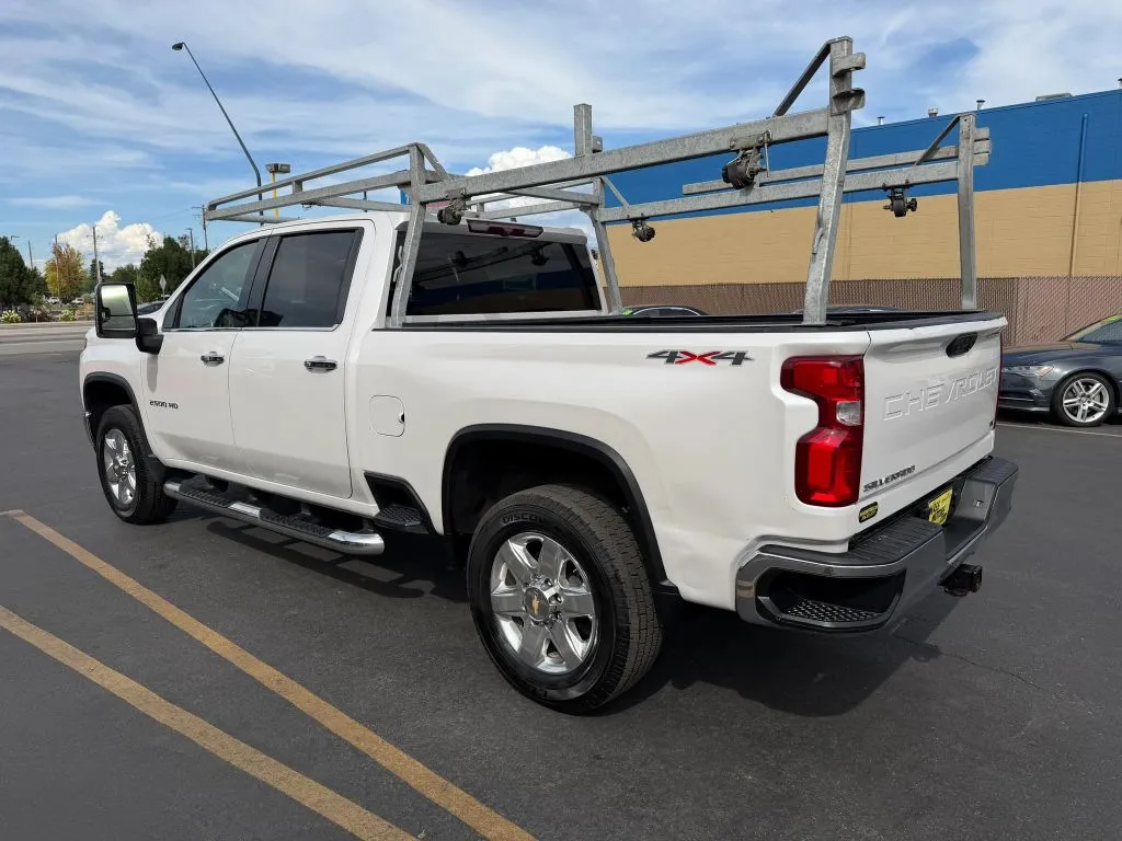 Chevrolet Silverado photo 6