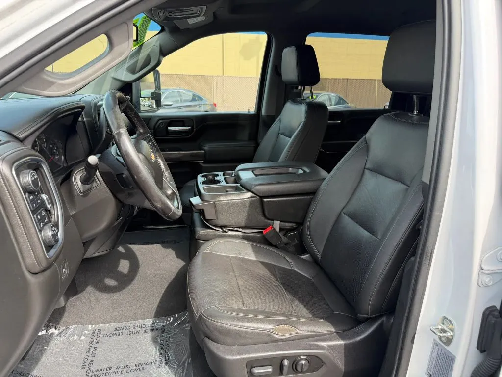 Chevrolet Silverado photo 11