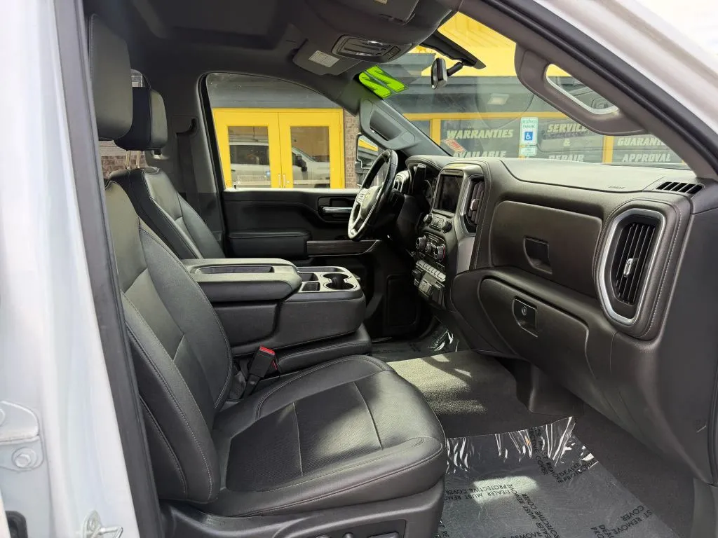 Chevrolet Silverado photo 9