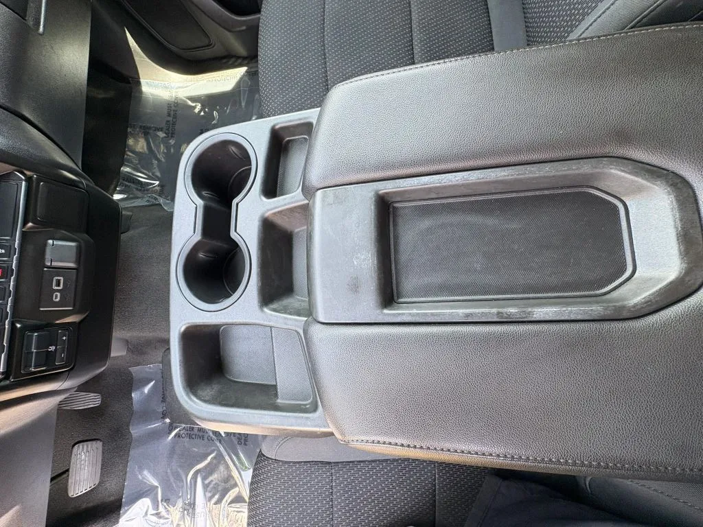Chevrolet Silverado photo 17