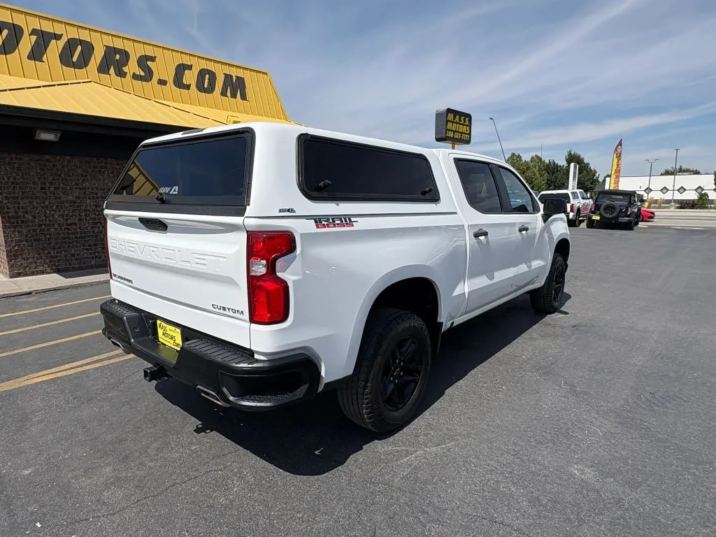 Chevrolet Silverado photo 7