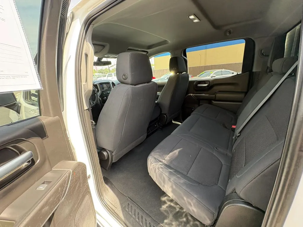 Chevrolet Silverado photo 10