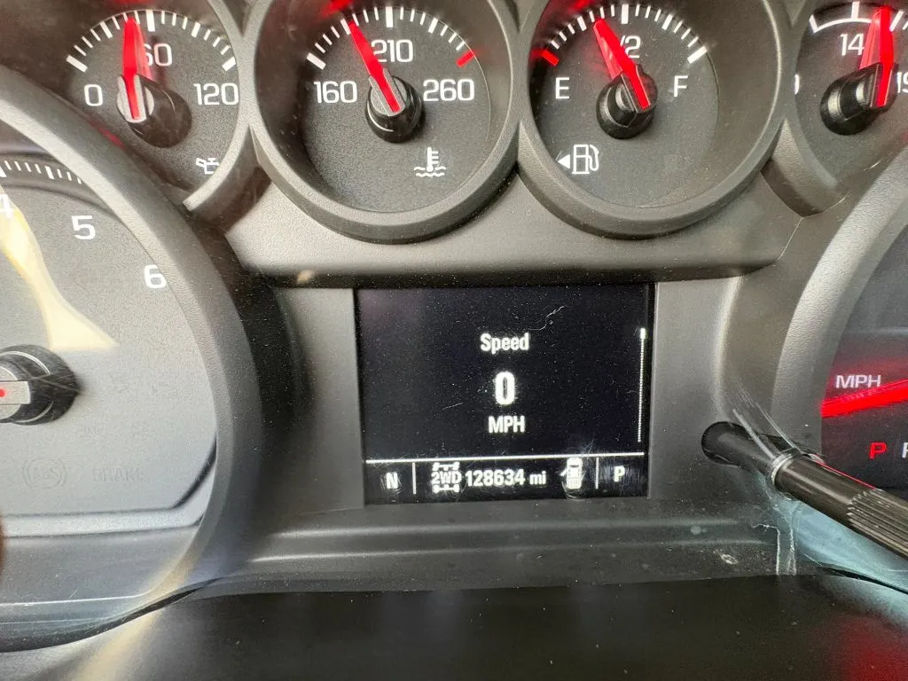 Chevrolet Silverado photo 15