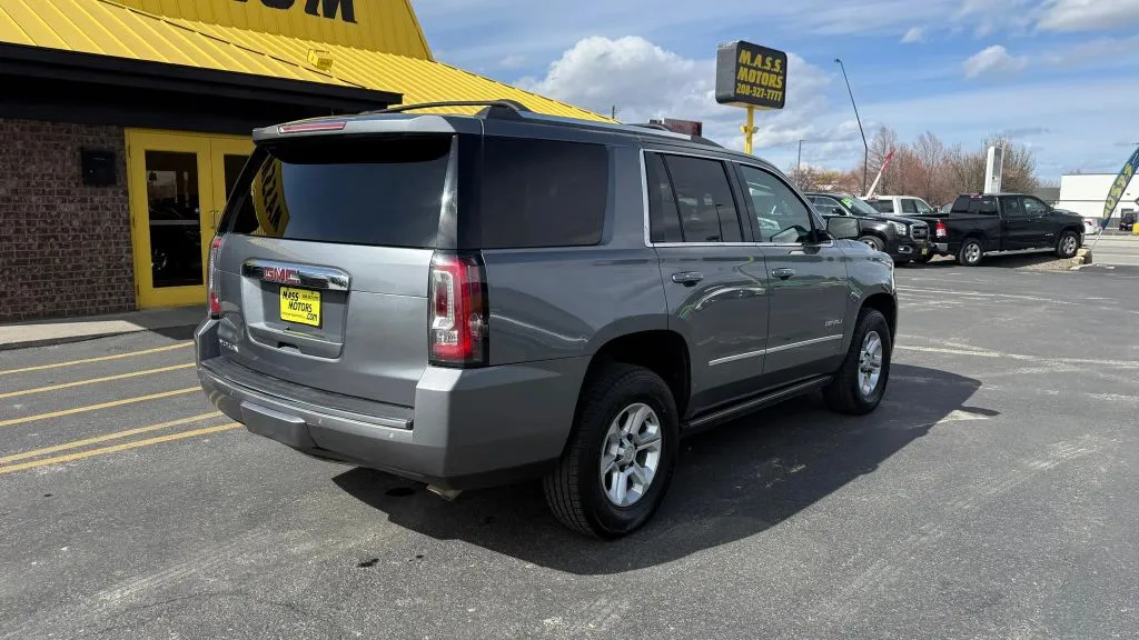 GMC Yukon photo 8