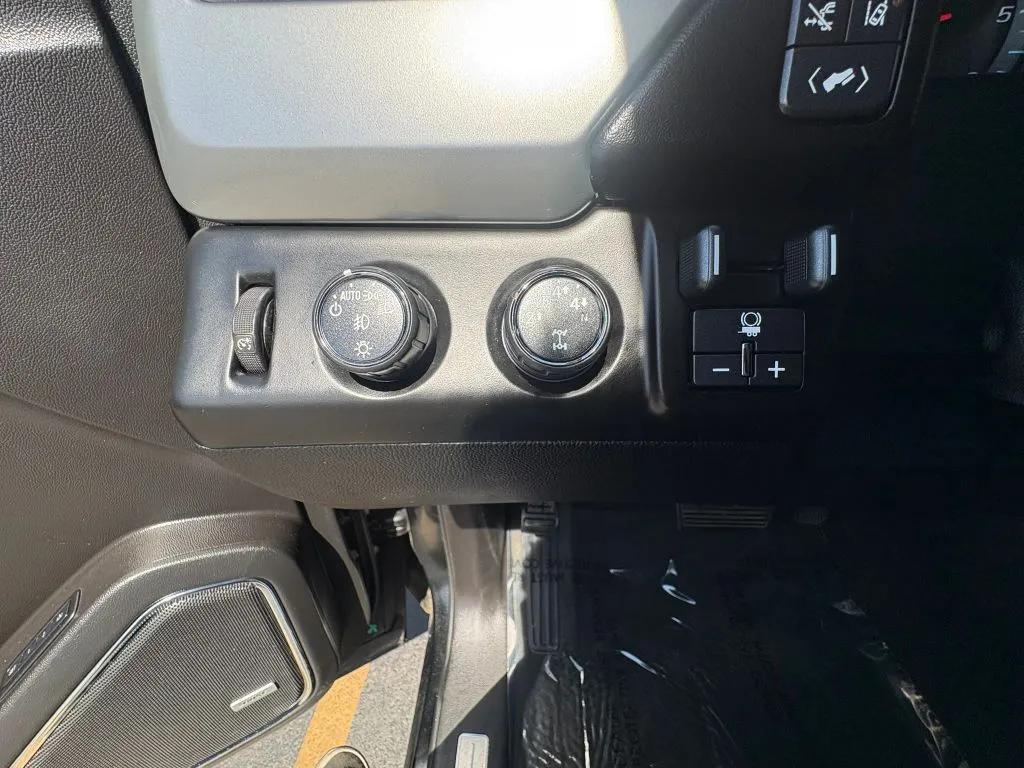 Chevrolet Tahoe photo 17