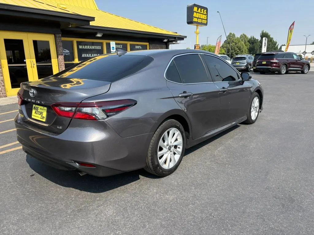 Toyota Camry photo 7