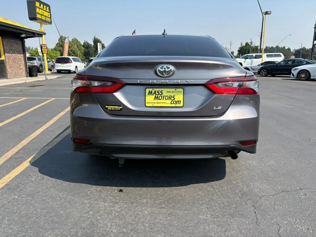 Toyota Camry photo 6