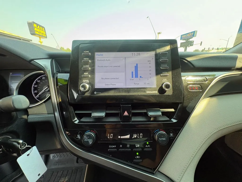 Toyota Camry photo 16