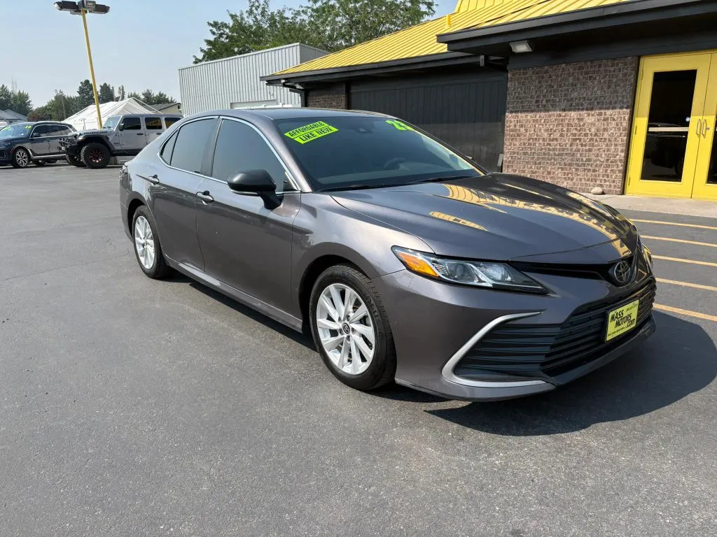 Toyota Camry photo 8