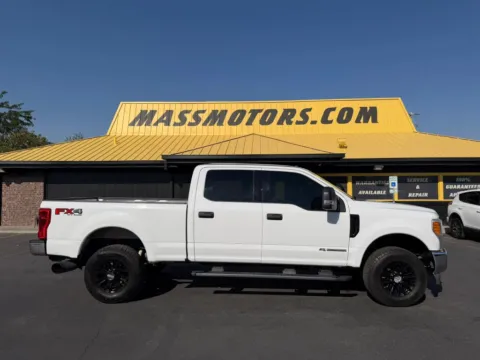 White 2017 Ford F250 Super Duty Crew Cab XLT Pickup 4D 6 3/4 ft for sale in Boise, ID