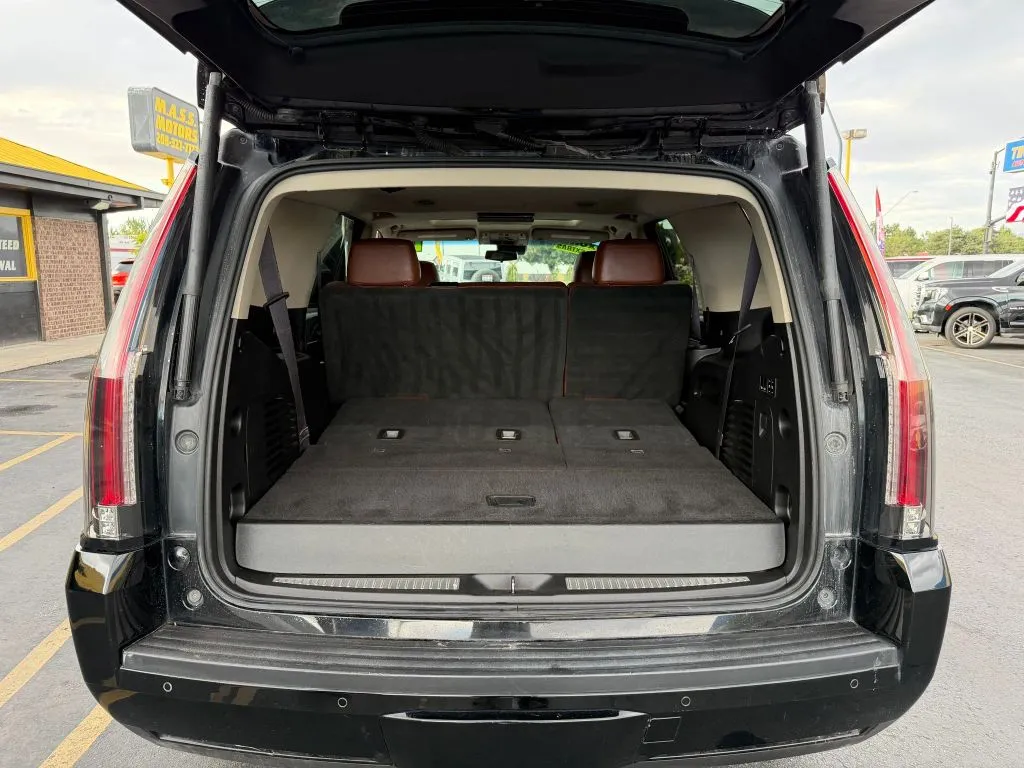 Cadillac Escalade photo 16