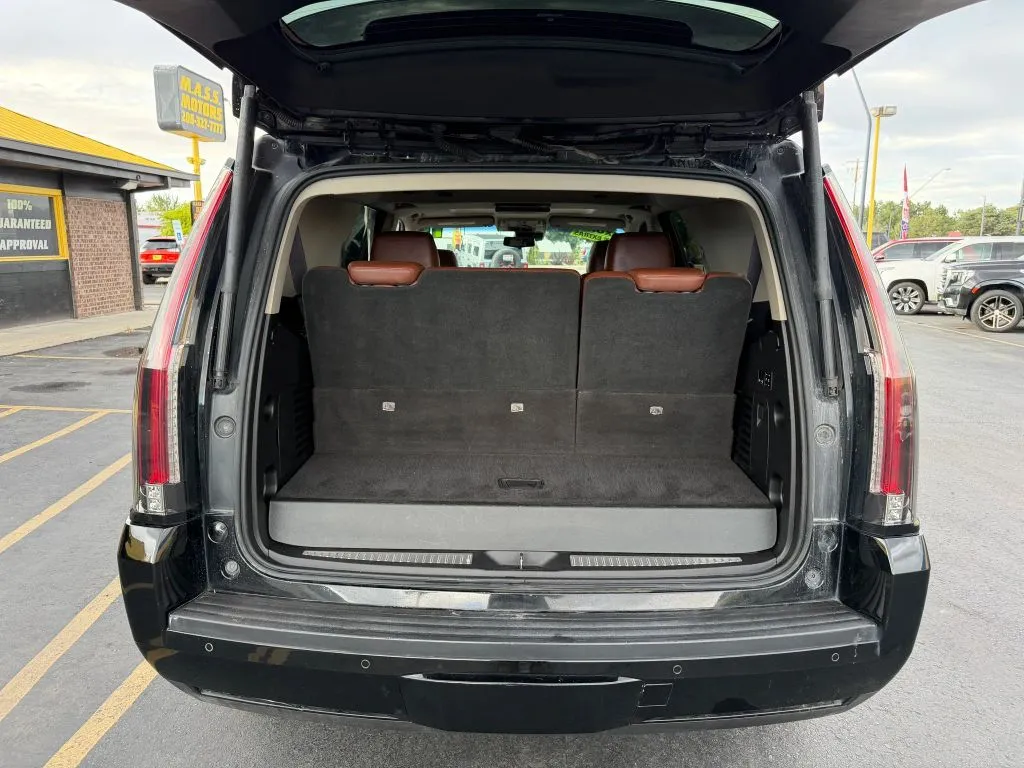 Cadillac Escalade photo 15