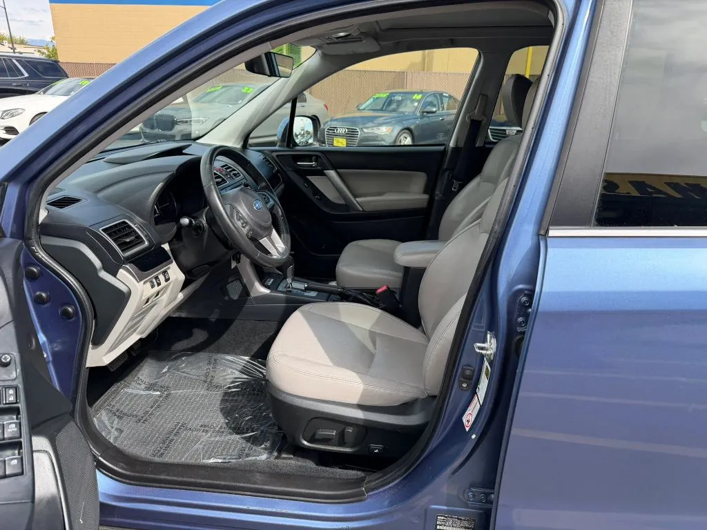 Subaru Forester photo 12