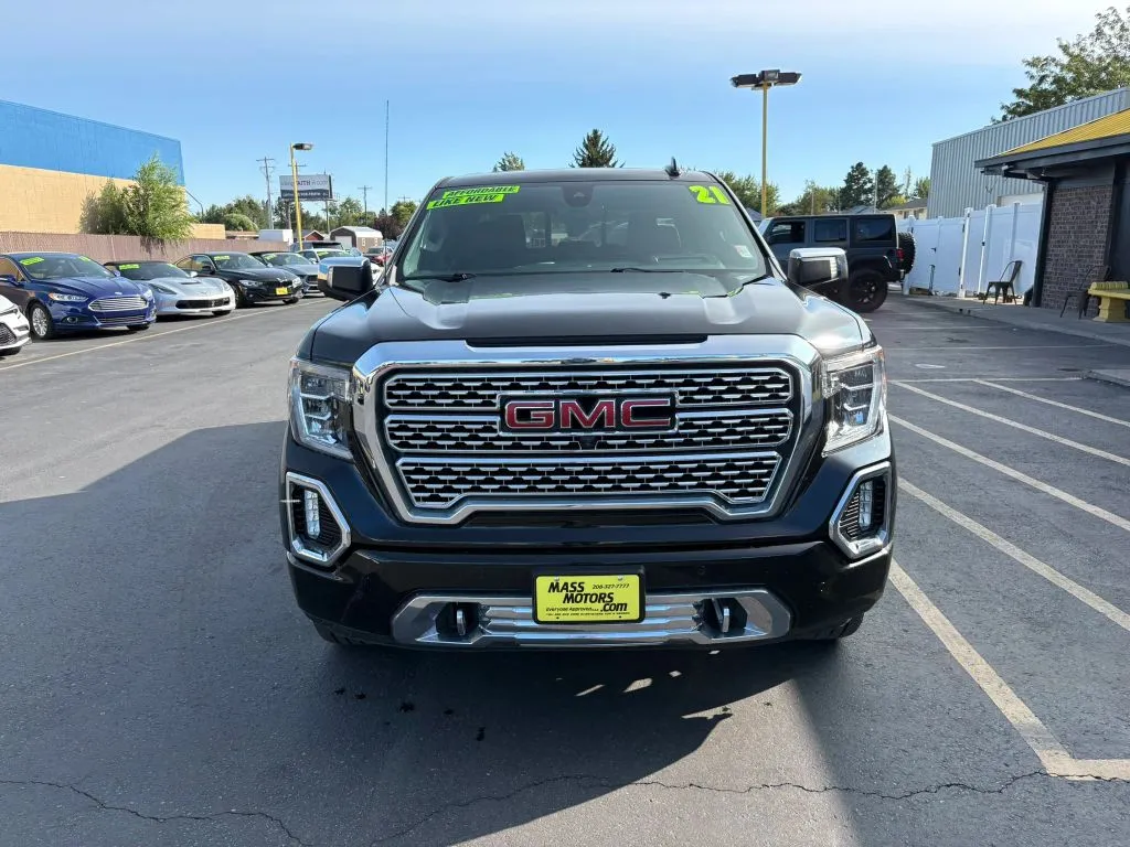 GMC Sierra photo 2