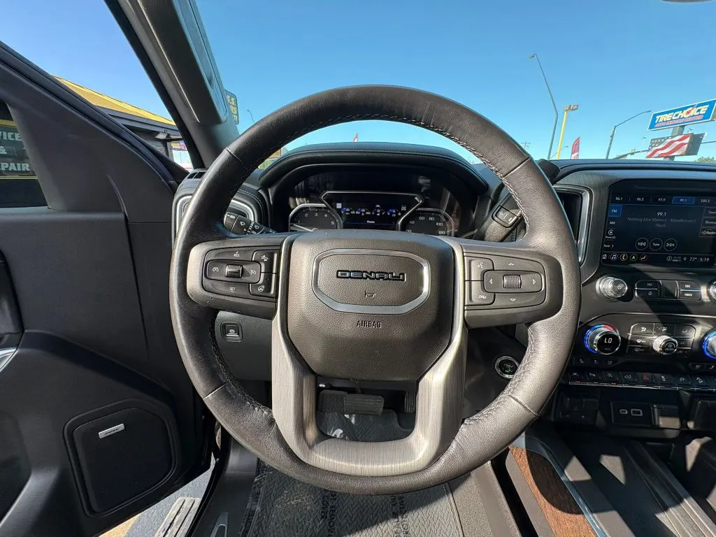 GMC Sierra photo 14