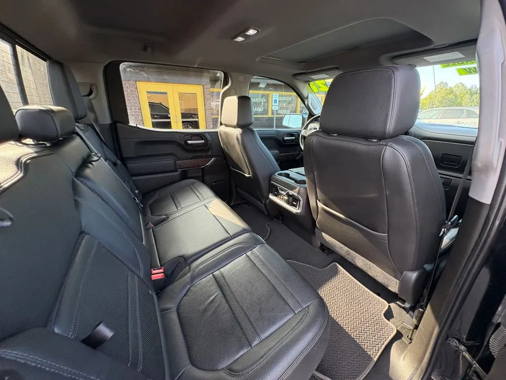 GMC Sierra photo 12