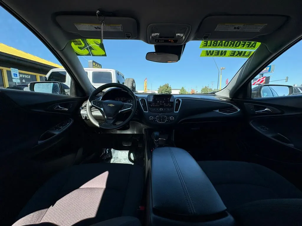 Chevrolet Malibu photo 18