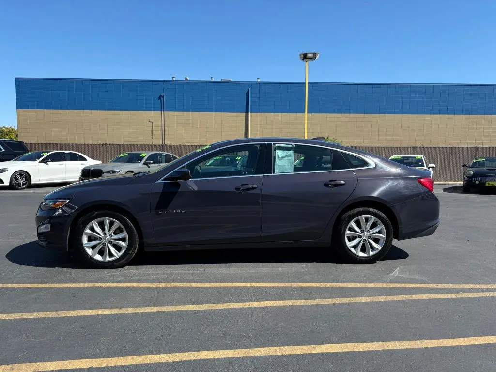 Chevrolet Malibu photo 4