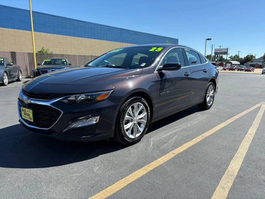 Chevrolet Malibu photo 3