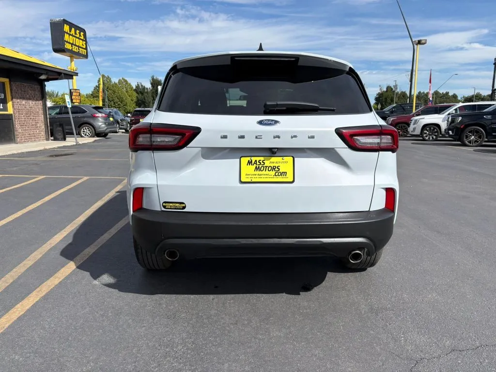 Ford Escape photo 6