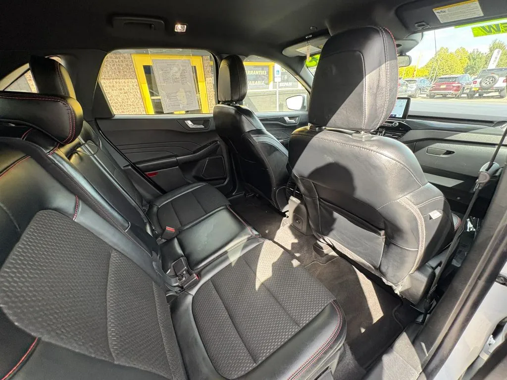 Ford Escape photo 12