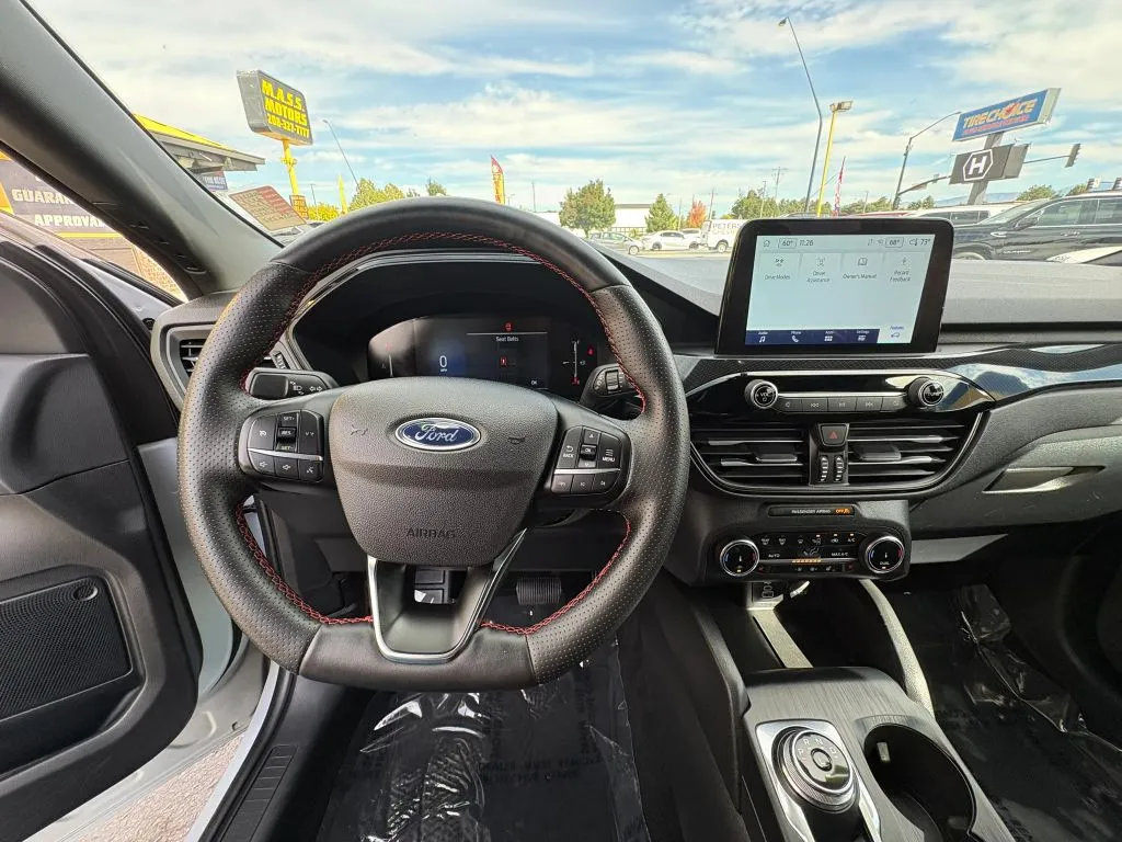 Ford Escape photo 13