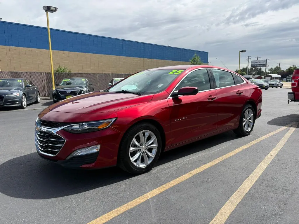 Chevrolet Malibu photo 3