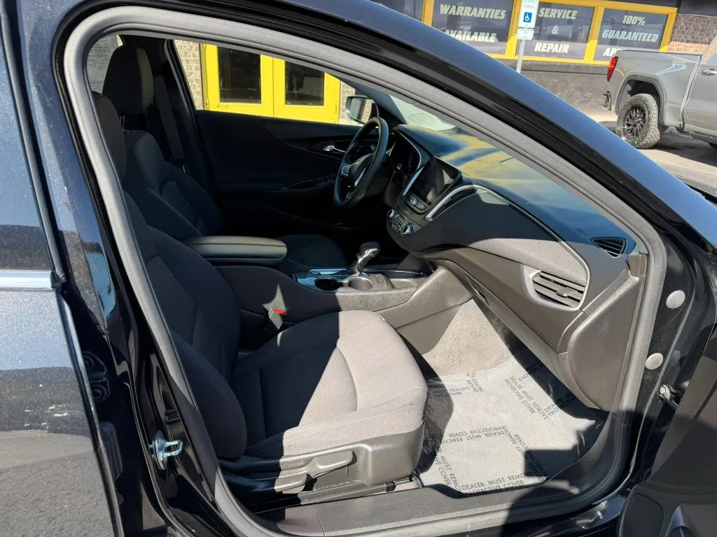 Chevrolet Malibu photo 11