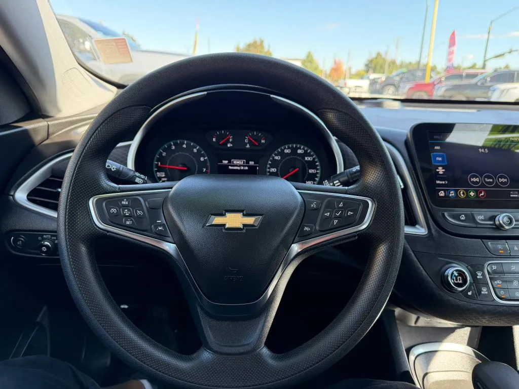 Chevrolet Malibu photo 14
