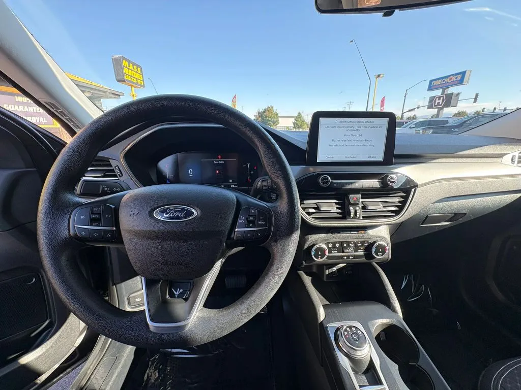 Ford Escape photo 13