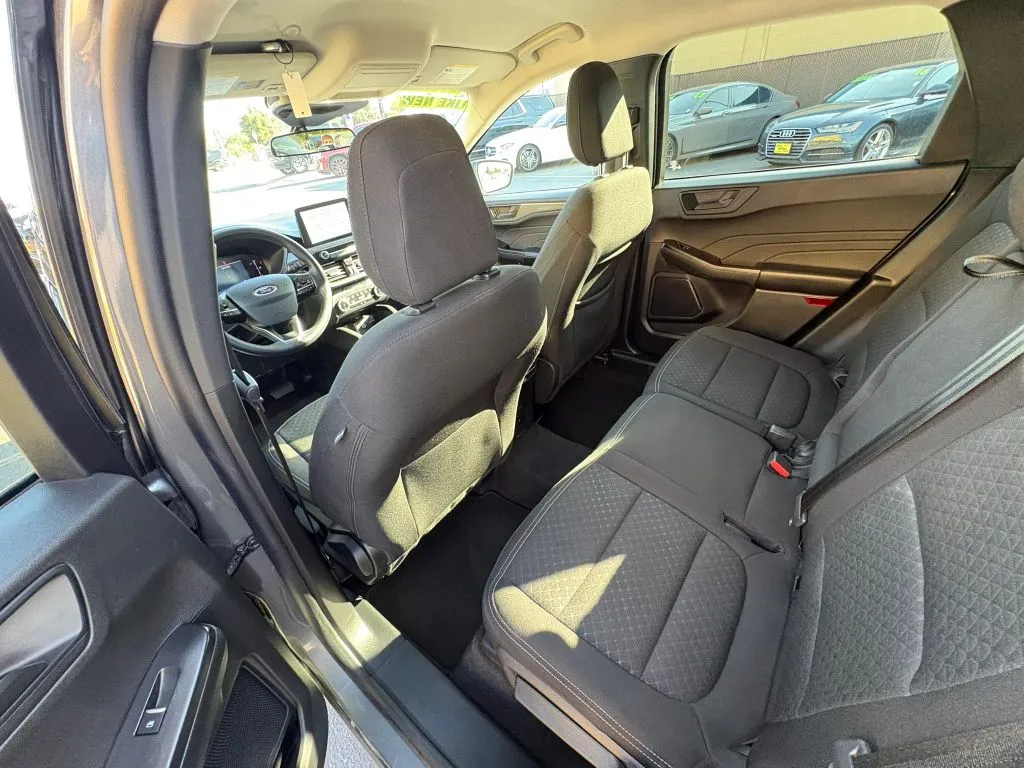 Ford Escape photo 10