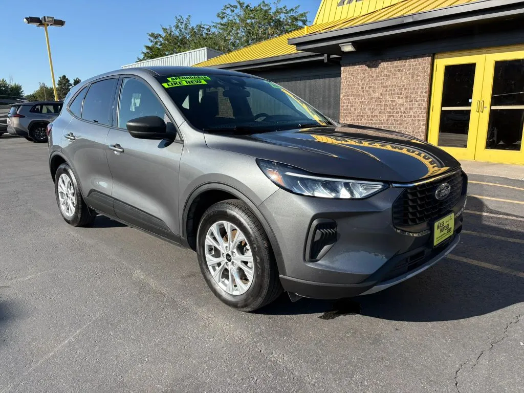Ford Escape photo 8