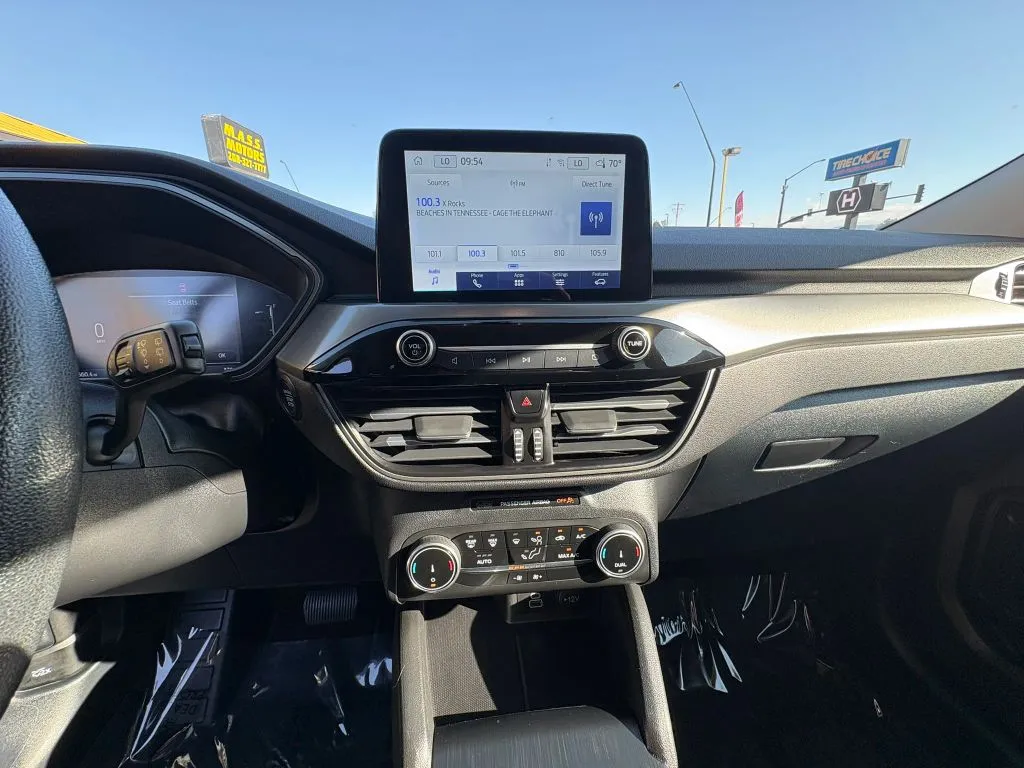 Ford Escape photo 16