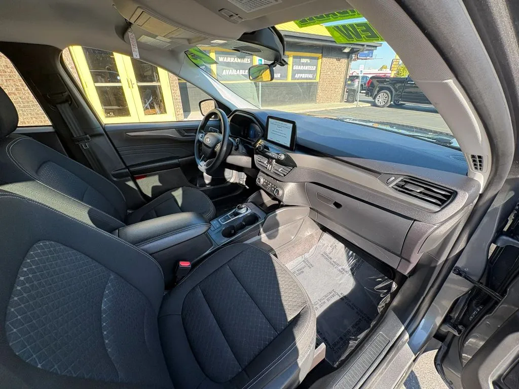 Ford Escape photo 11
