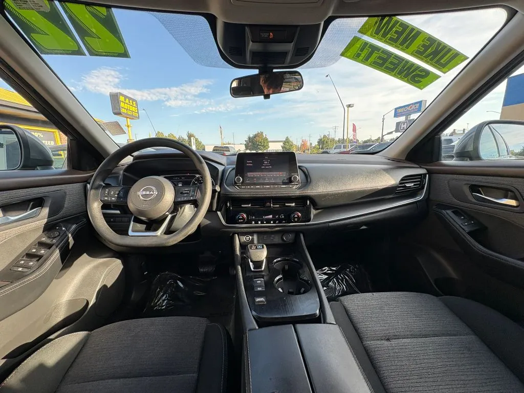 Nissan Rogue photo 20