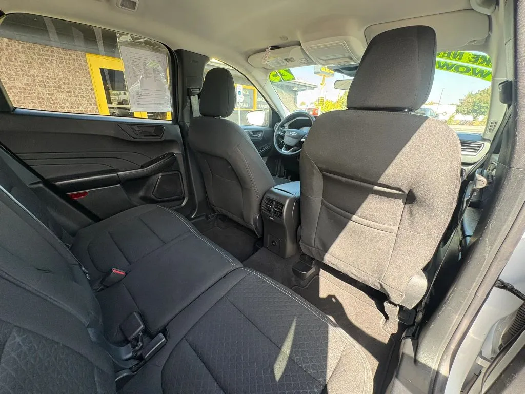 Ford Escape photo 12
